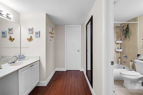 Condo in Plantation, Florida, 3 bedrooms  № 1473311 - photo 23