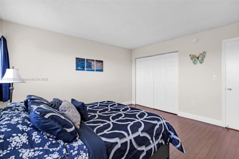 Condo in Plantation, Florida, 3 bedrooms  № 1473311 - photo 19