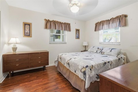Condo in Seminole, Florida, 1 bedroom  № 2101768 - photo 16