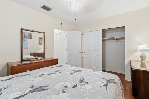 Condo in Seminole, Florida, 1 bedroom  № 2101768 - photo 17