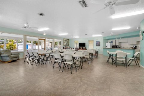 Condo in Seminole, Florida, 1 bedroom  № 2101768 - photo 20