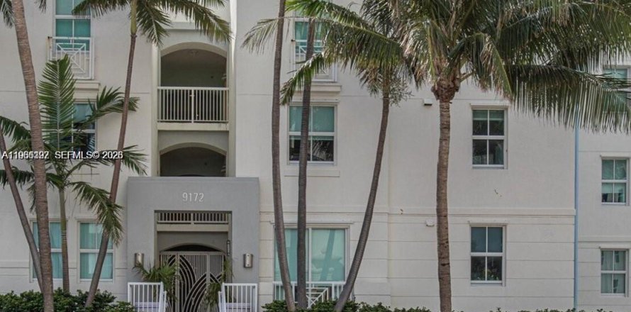 Кондоминиум с 2 спальнями в Серфсайд, Флорида № 2026498