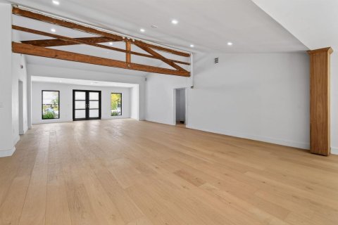 House in West Palm Beach, Florida 5 bedrooms, 338.63 sq.m. № 2187119 - photo 13