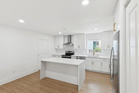 Купить виллу или дом в Сент-Питерсберг, Флорида 10 комнат, 211.45м2, № 1614861 - фото 18