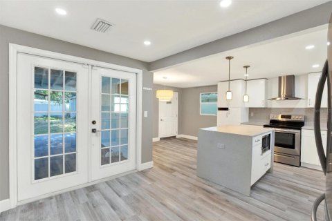 Casa en venta en Tampa, Florida, 3 dormitorios, 126.81 m2 № 1658755 - foto 10