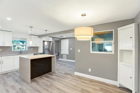 Casa en venta en Tampa, Florida, 3 dormitorios, 126.81 m2 № 1658755 - foto 12
