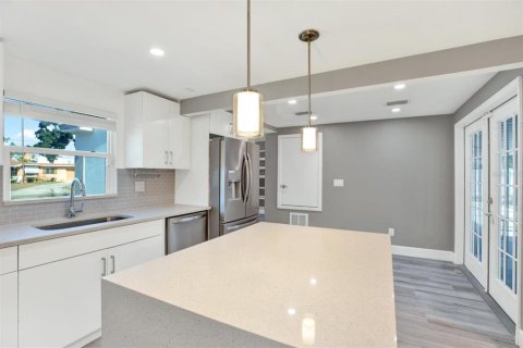 Casa en venta en Tampa, Florida, 3 dormitorios, 126.81 m2 № 1658755 - foto 8