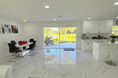 Villa ou maison à vendre à Lutz, Floride: 3 chambres, 144.09 m2 № 1870896 - photo 4