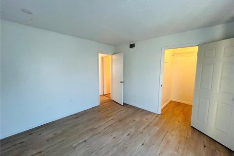 Condo in Daytona Beach, Florida, 1 bedroom  № 1870443 - photo 7