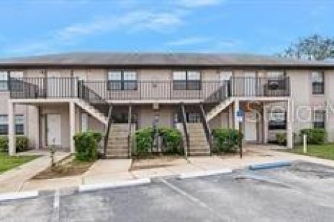 Condo in Daytona Beach, Florida, 1 bedroom  № 1870443 - photo 1