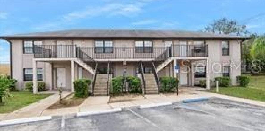 Condominio en Daytona Beach, Florida, 1 dormitorio № 1870443