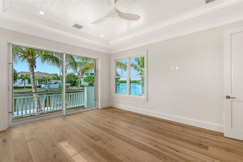 House in Longboat Key, Florida 4 bedrooms, 397.06 sq.m. № 2208583 - photo 19