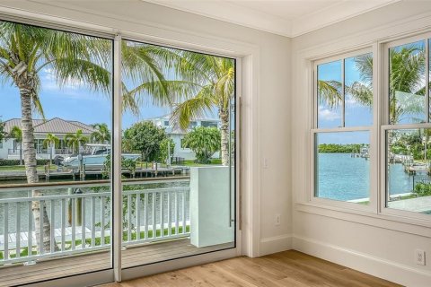 House in Longboat Key, Florida 4 bedrooms, 397.06 sq.m. № 2208583 - photo 20