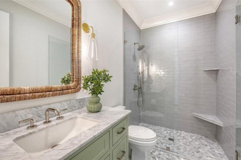 House in Longboat Key, Florida 4 bedrooms, 397.06 sq.m. № 2208583 - photo 30
