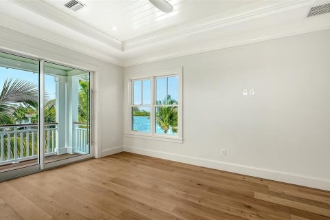 House in Longboat Key, Florida 4 bedrooms, 397.06 sq.m. № 2208583 - photo 26