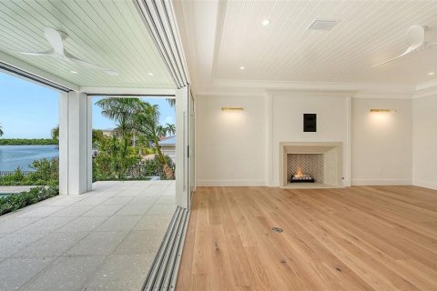 House in Longboat Key, Florida 4 bedrooms, 397.06 sq.m. № 2208583 - photo 12