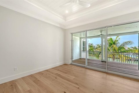 House in Longboat Key, Florida 4 bedrooms, 397.06 sq.m. № 2208583 - photo 29