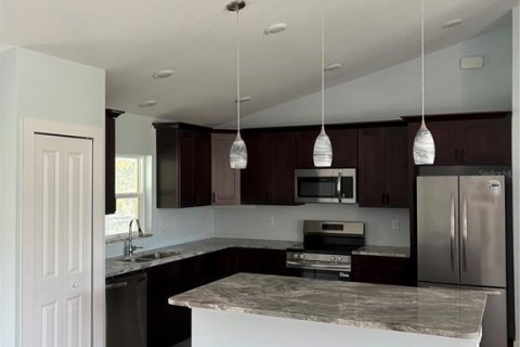 Villa ou maison à vendre à Port Charlotte, Floride: 3 chambres, 135.27 m2 № 2360418 - photo 7