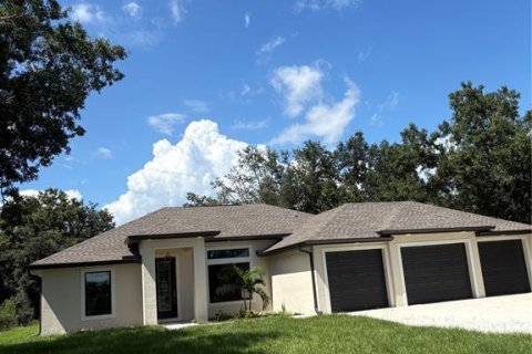Villa ou maison à vendre à Port Charlotte, Floride: 3 chambres, 135.27 m2 № 2360418 - photo 3
