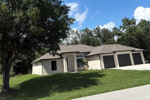 Villa ou maison à vendre à Port Charlotte, Floride: 3 chambres, 135.27 m2 № 2360418 - photo 4