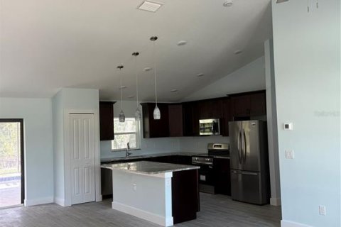 Villa ou maison à vendre à Port Charlotte, Floride: 3 chambres, 135.27 m2 № 2360418 - photo 8