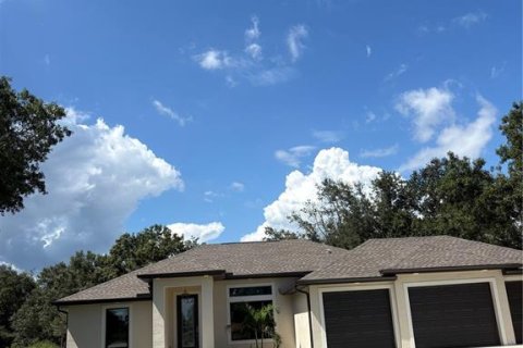 Villa ou maison à vendre à Port Charlotte, Floride: 3 chambres, 135.27 m2 № 2360418 - photo 2