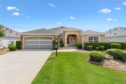 Villa ou maison à The Villages, Floride 3 chambres, 179.02 m2 № 2400033