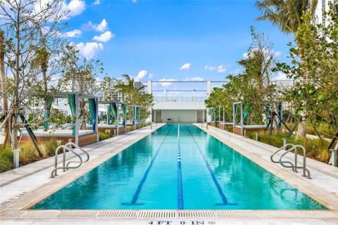 Condominio en venta en Miami, Florida, 3 dormitorios, 219.99 m2 № 1470742 - foto 11