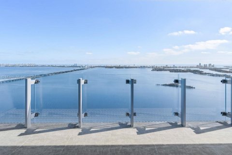 Condominio en venta en Miami, Florida, 3 dormitorios, 219.99 m2 № 1470742 - foto 23