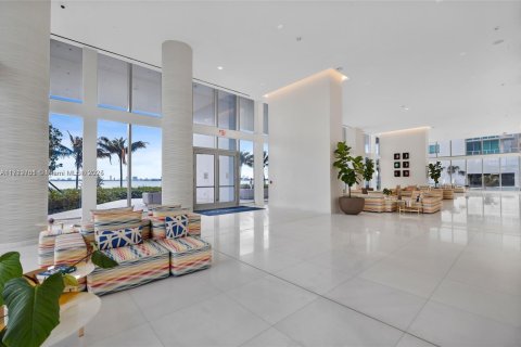 Condominio en venta en Miami, Florida, 3 dormitorios, 219.99 m2 № 1470742 - foto 8