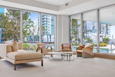 Condominio en venta en Miami, Florida, 3 dormitorios, 219.99 m2 № 1470742 - foto 12