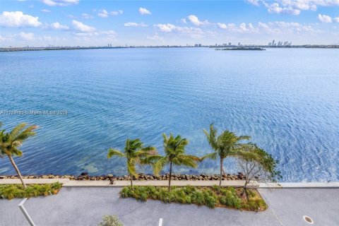 Condominio en venta en Miami, Florida, 3 dormitorios, 219.99 m2 № 1470742 - foto 19