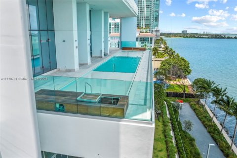 Condominio en venta en Miami, Florida, 3 dormitorios, 219.99 m2 № 1470742 - foto 24