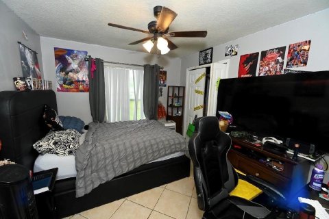 House in West Palm Beach, Florida 4 bedrooms, 186.08 sq.m. № 2263915 - photo 27