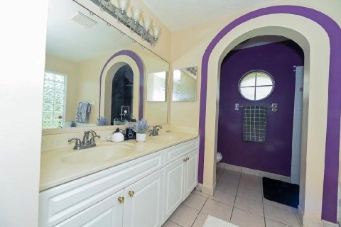 House in West Palm Beach, Florida 4 bedrooms, 186.08 sq.m. № 2263915 - photo 18