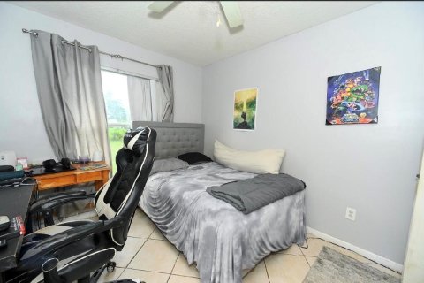 House in West Palm Beach, Florida 4 bedrooms, 186.08 sq.m. № 2263915 - photo 26