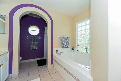 House in West Palm Beach, Florida 4 bedrooms, 186.08 sq.m. № 2263915 - photo 19