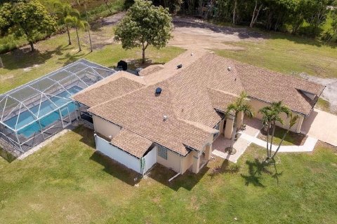 House in West Palm Beach, Florida 4 bedrooms, 186.08 sq.m. № 2263915 - photo 4