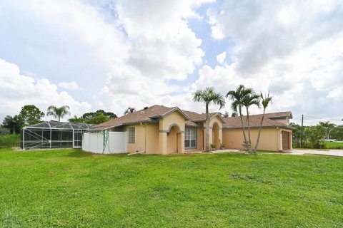 House in West Palm Beach, Florida 4 bedrooms, 186.08 sq.m. № 2263915 - photo 3