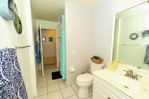 House in West Palm Beach, Florida 4 bedrooms, 186.08 sq.m. № 2263915 - photo 29