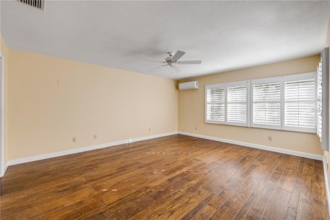 Villa ou maison à vendre à New Smyrna Beach, Floride: 2 chambres, 208.38 m2 № 1685376 - photo 20