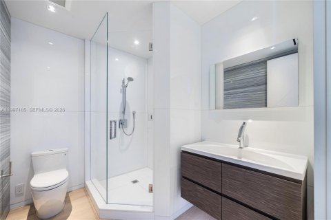 Condominio en alquiler en Miami Beach, Florida, 4 dormitorios, 353.68 m2 № 2059483 - foto 27