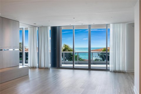 Condominio en alquiler en Miami Beach, Florida, 4 dormitorios, 353.68 m2 № 2059483 - foto 3