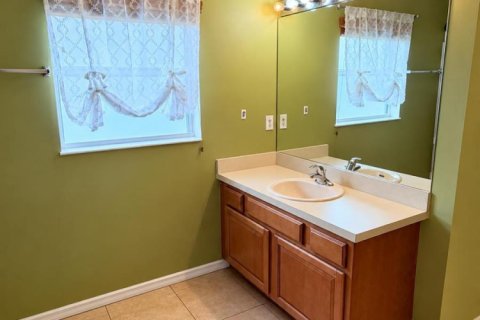 House in Port St. Lucie, Florida 4 bedrooms, 208.94 sq.m. № 2423498 - photo 16