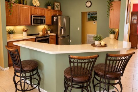 House in Port St. Lucie, Florida 4 bedrooms, 208.94 sq.m. № 2423498 - photo 10