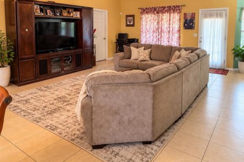House in Port St. Lucie, Florida 4 bedrooms, 208.94 sq.m. № 2423498 - photo 7