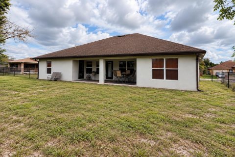 House in Port St. Lucie, Florida 4 bedrooms, 208.94 sq.m. № 2423498 - photo 28