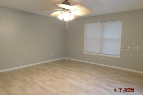 House in Cape Coral, Florida 4 bedrooms, 190.64 sq.m. № 2148588 - photo 4