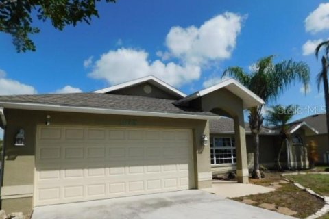 House in Cape Coral, Florida 4 bedrooms, 190.64 sq.m. № 2148588