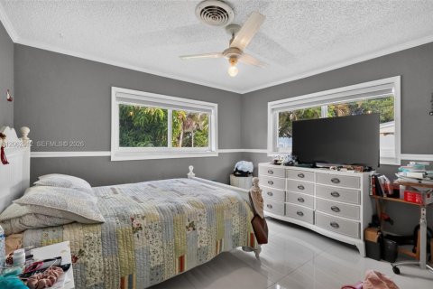 House in North Miami Beach, Florida 3 bedrooms, 155.43 sq.m. № 2317212 - photo 26